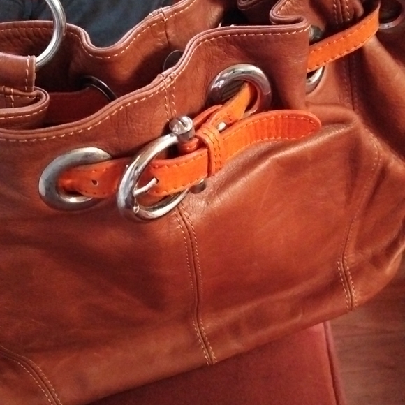 Iam selling a tote bag - Picture 6 of 8